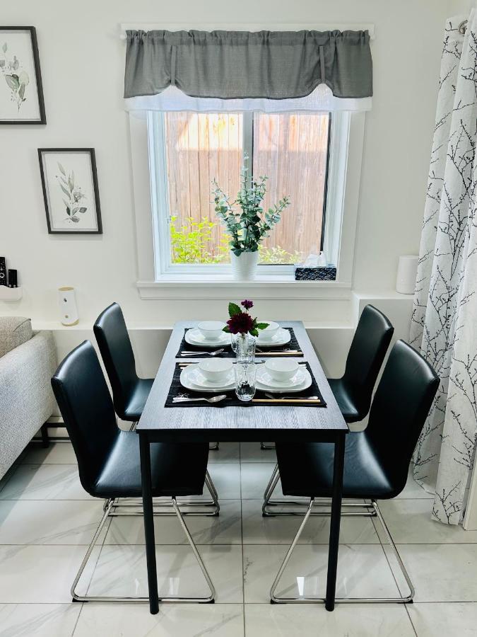 2Br 1.5Ba Full Kitchen Private Guest House - Free Parking - Central Location Vancouver Dış mekan fotoğraf