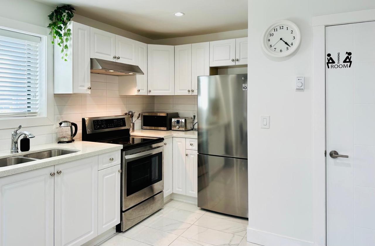 2Br 1.5Ba Full Kitchen Private Guest House - Free Parking - Central Location Vancouver Dış mekan fotoğraf
